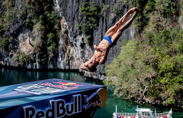 Constantin Popovici, pe podium în prima etapă din Seria Mondială Red Bull Cliff Diving 2025: „Mi-am adus aminte de începuturile mele”
