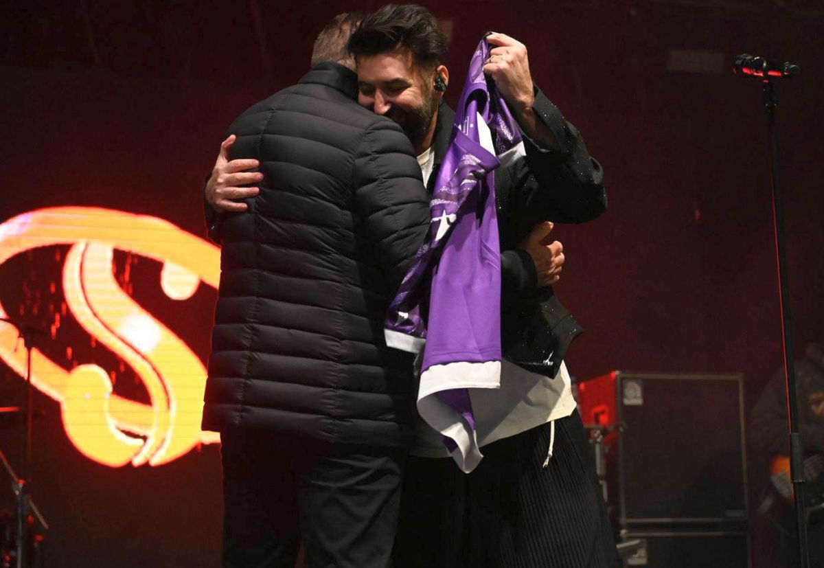 Știai? Cu ce echipă din România ține Smiley: „Îl așteptăm să sărbătorim promovarea și construcția noului stadion”