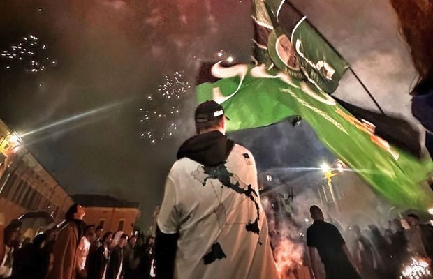 Fanii lui Sassuolo au sărbătorit în stradă promovarea în Serie A » Imagini superbe din centrul orașului