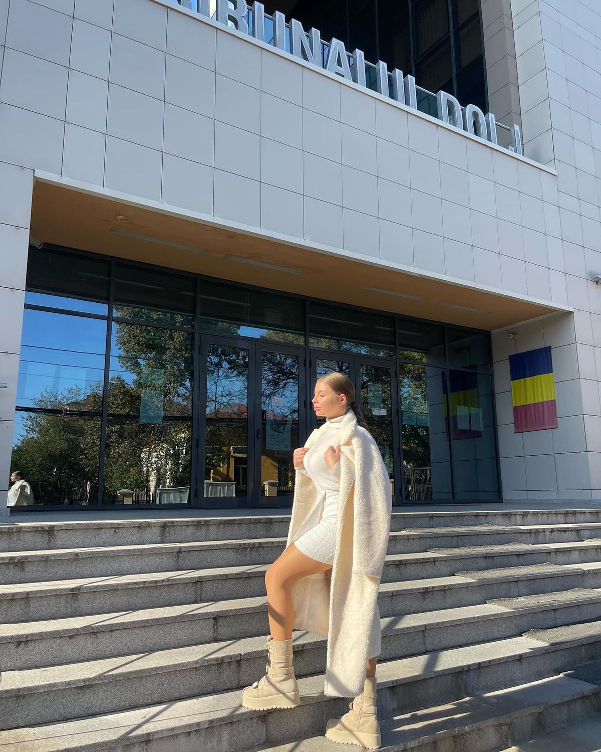 „Prințesa războinică”, partenera titularului de la Universitatea Craiova, a trăit la intensitate maximă ratarea din derby-ul cu FCSB