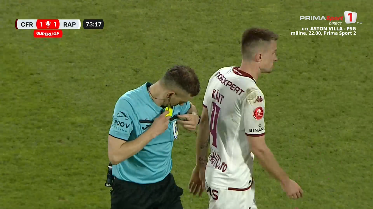 Fază controversată în CFR Cluj - Rapid » Arbitrul l-a eliminat pentru simulare în minutul 70, dar a schimbat decizia după VAR! Verdictul specialistului