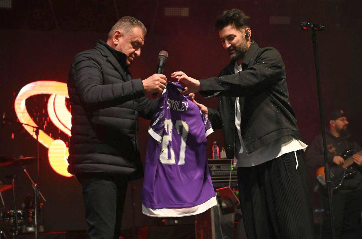 Știai? Cu ce echipă din România ține Smiley: „Îl așteptăm să sărbătorim promovarea și construcția noului stadion”