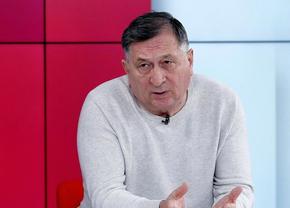 Verdictul lui Ion Crăciunescu » Trebuia eliminat în Universitatea Craiova - FCSB: „Nu are nicio treabă cu mingea”