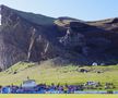 Stadionul Hasteinsvollur, Islanda - construit pe un loc acoperit cândva cu lavă de la vulcanul Eldfell, considerat încă activ, în ciuda faptului că ultima erupție a fost în 1973
