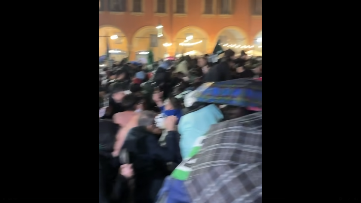 Fanii lui Sassuolo au sărbătorit în stradă promovarea în Serie A » Imagini superbe din centrul orașului