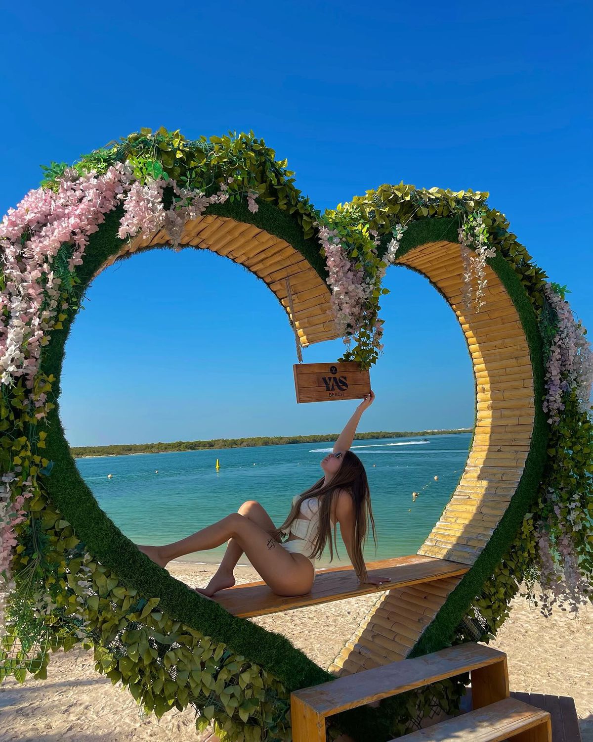 „Prințesa războinică”, partenera titularului de la Universitatea Craiova, a trăit la intensitate maximă ratarea din derby-ul cu FCSB