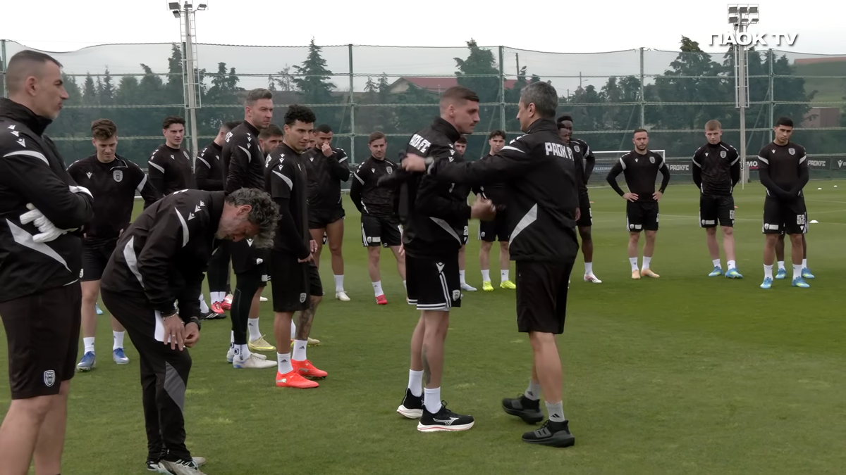Emoție pură » Imagini de la antrenamentul lui Răzvan Lucescu: cum l-au primit fotbaliștii lui PAOK
