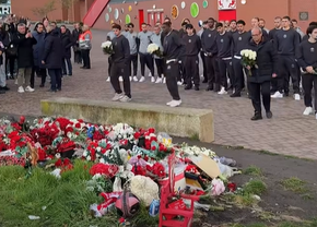 Omagiul jucătorilor lui PSG la monumentul lui Jota
