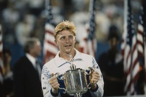 Trofeul US Open cucerit de Boris Becker în 1989 a fost vândut la licitație pe o sumă uriașă