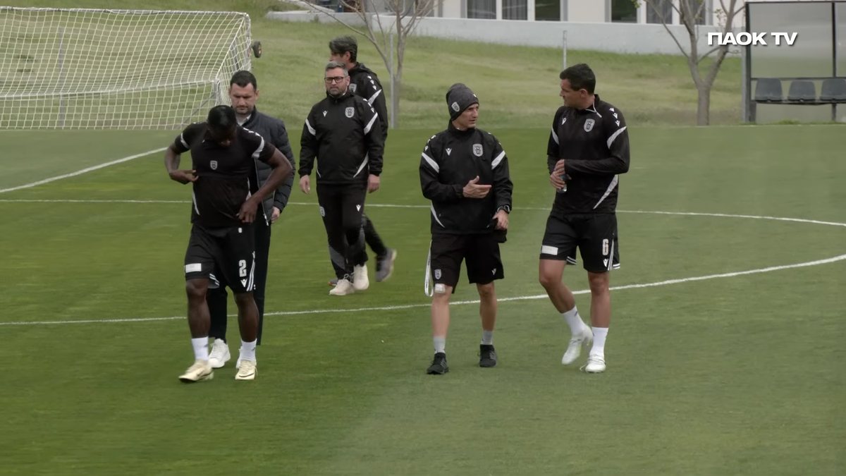 Emoție pură » Imagini de la antrenamentul lui Răzvan Lucescu: cum l-au primit fotbaliștii lui PAOK