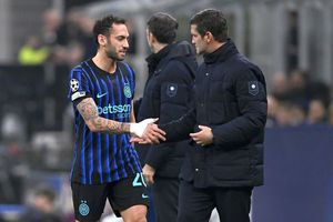 Turcii au aflat ce se întâmplă cu starul lui Chivu la vară: „Și-a dat cuvântul! 99% joacă acolo”