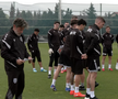 Emoție pură » Imagini de la antrenamentul lui Răzvan Lucescu: cum l-au primit fotbaliștii lui PAOK