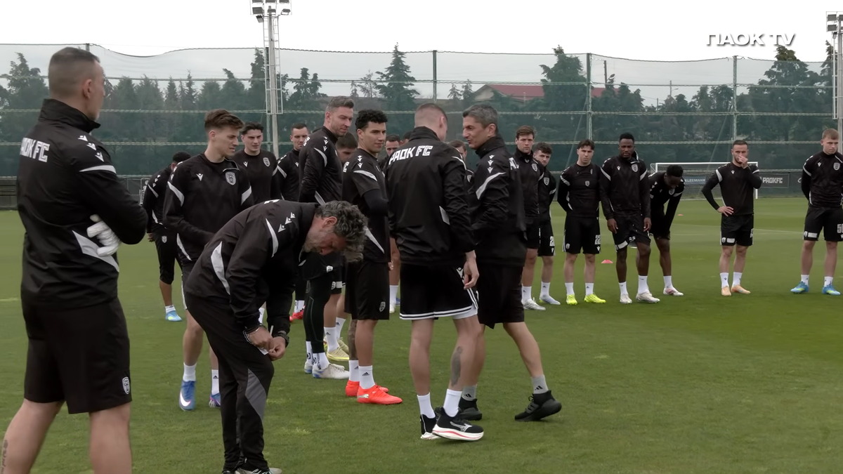 Cum a fost primit Răzvan Lucescu de jucătorii lui PAOK Salonic