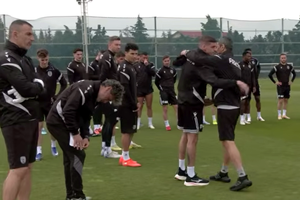 Moment emoționant la antrenamentul lui Răzvan Lucescu: cum l-au primit fotbaliștii lui PAOK