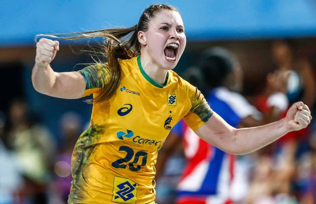 Vin la Baia Mare la pachet » Minaur i-a transferat pe Jose Toledo și pe Larisa Arraujo