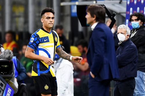 Lautaro Martinez i-a cerut scuze antrenorului Antonio Conte după răbufnirea din timpul meciului contra Romei (3-1), foto: Imago