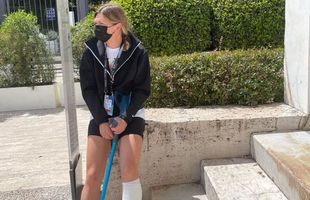 Imaginea durerii. Simona Halep merge ajutându-se de o cârjă după accidentarea de la Roma + Diagnosticul oficial: „Astăzi voi zbura către casă”