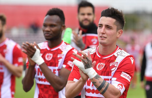 Ce făcea Steliano Filip în timpul meciului Dinamo - UTA » De ce nu l-a folosit Uhrin + Verdict dur pentru Ivanovski