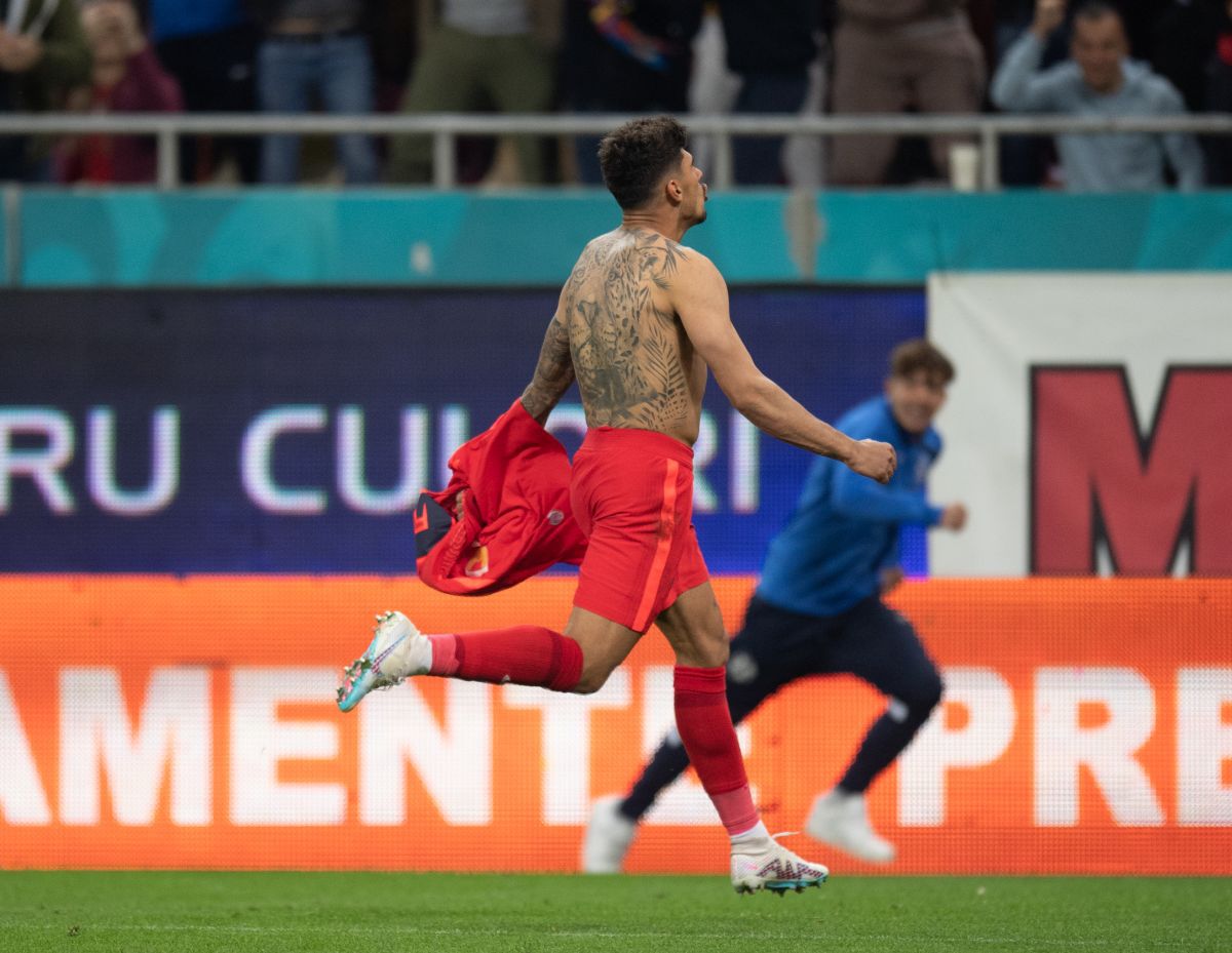 Fanii îi poartă spre titlu! FCSB o învinge pe CFR Cluj și e la un singur punct de primul loc » Calcule pentru titlu + clasamentul ACUM