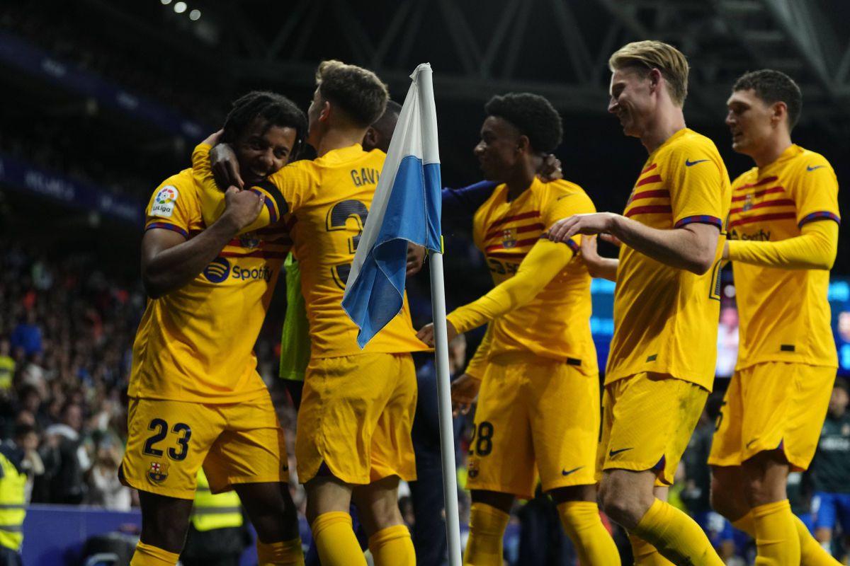 Espanyol - Barcelona 2-4 » Trupa de pe Camp Nou câștigă pe terenul rivalei și este noua campioană din La Liga!