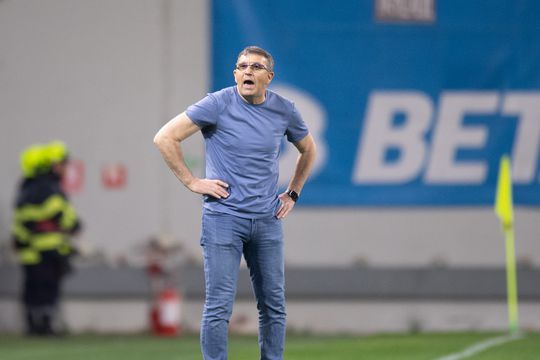 Eugen Neagoe va încheia sezonul pe banca juveților, dar apoi nu este sigur că va continua în alb-albastru, singura salvare a sa fiind să încheie ediția pe locul 3 sau să nu rateze Europa.