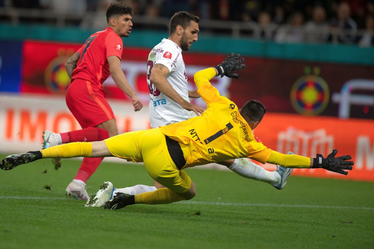 Farul sau FCSB? Titlul se poate da duminică! Toate calculele + cum arată lupta pentru locul 3