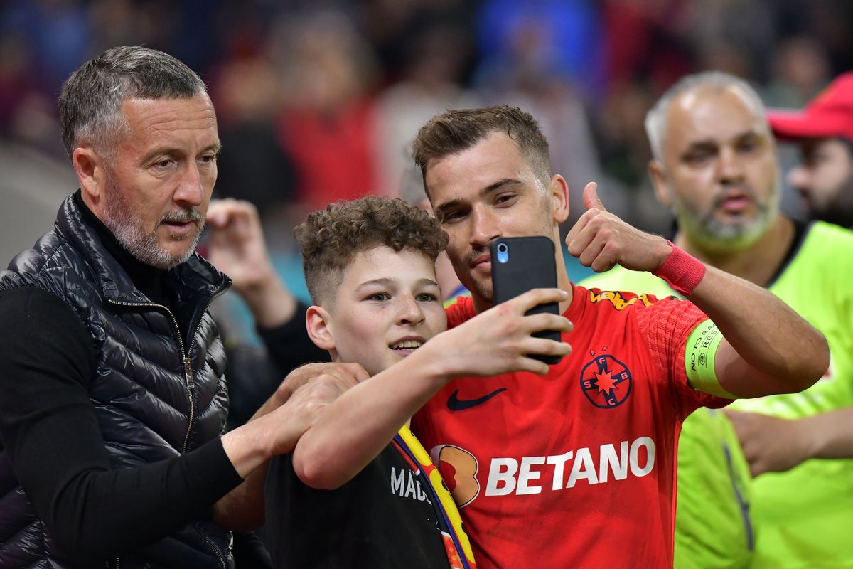 Imagini incredibile pe Arena Națională » Momentul serii la FCSB - CFR: 42.000 de oameni la unison!