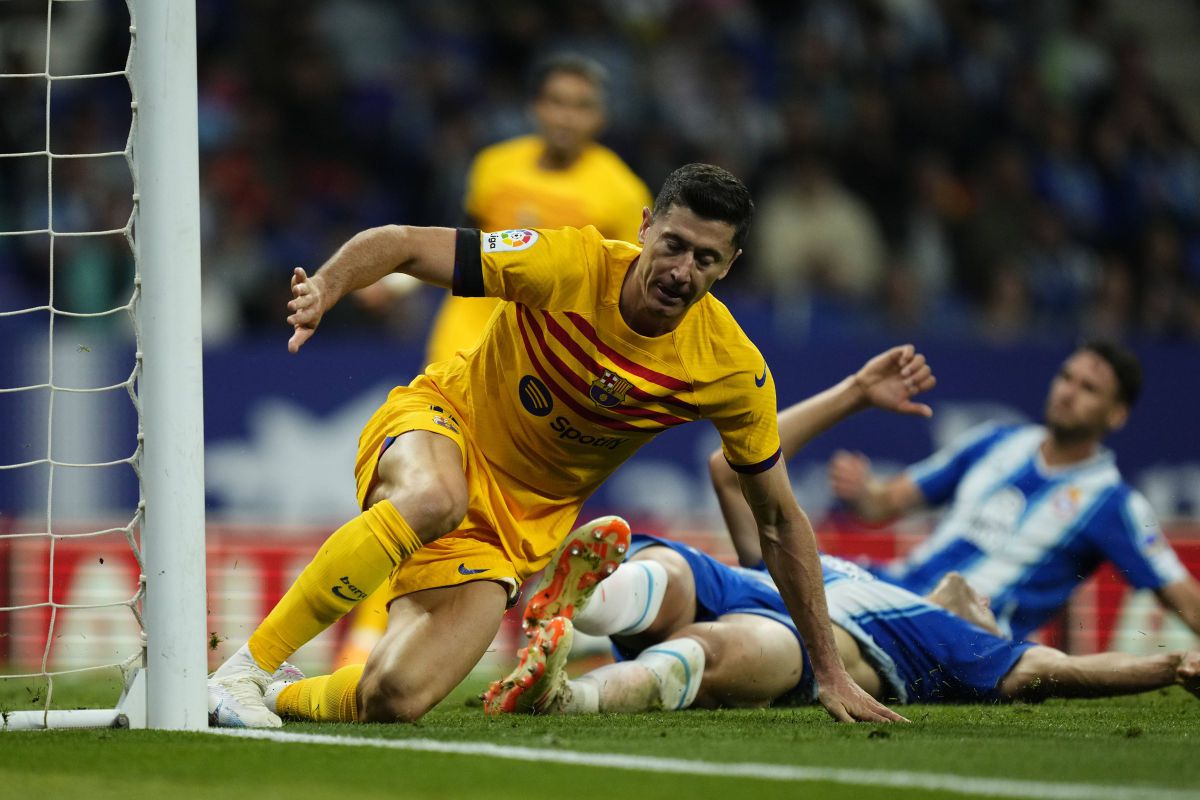 Espanyol - Barcelona 2-4 » Trupa de pe Camp Nou câștigă pe terenul rivalei și este noua campioană din La Liga!