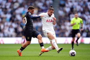 „Vrea să-l pregătească pentru sezonul viitor”. Decizia fermă luată de Tottenham în privința lui Radu Drăgușin!