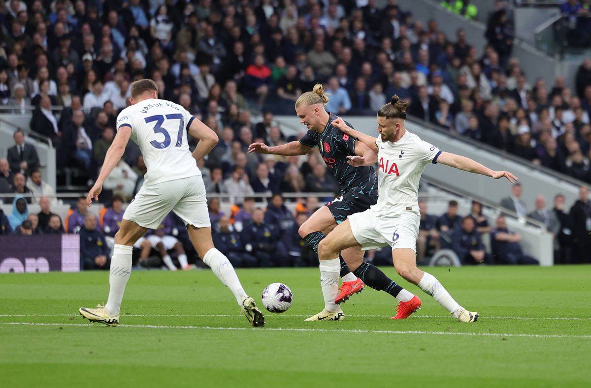 Radu Drăgușin, titular în Tottenham - Manchester City, etapa #34 din Premier League