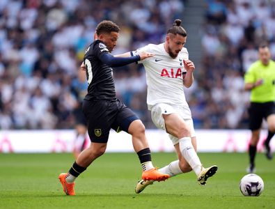 Radu Drăgușin i-a scos din sărite pe fanii lui Tottenham: „Reziliați-i ...