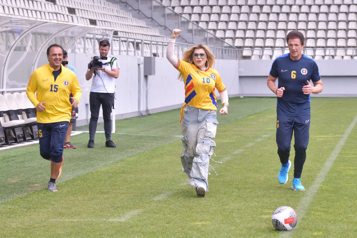 Florin Prunea s-a antrenat azi cu Generația de Aur pe Arcul de Triumf și le dă un sfat dinamoviștilor, înainte de baraj