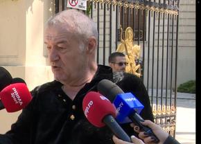 Becali, sfat de ziua lui Dinamo: „Să schimbe sigla aia, că sunt dracii acolo. Să pună urs sau leu”