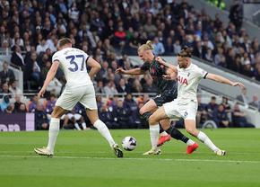Notele primite de Radu Drăgușin, după prestația din meciul cu Manchester City: „Uriaș! Cea mai bună apariție a sa”