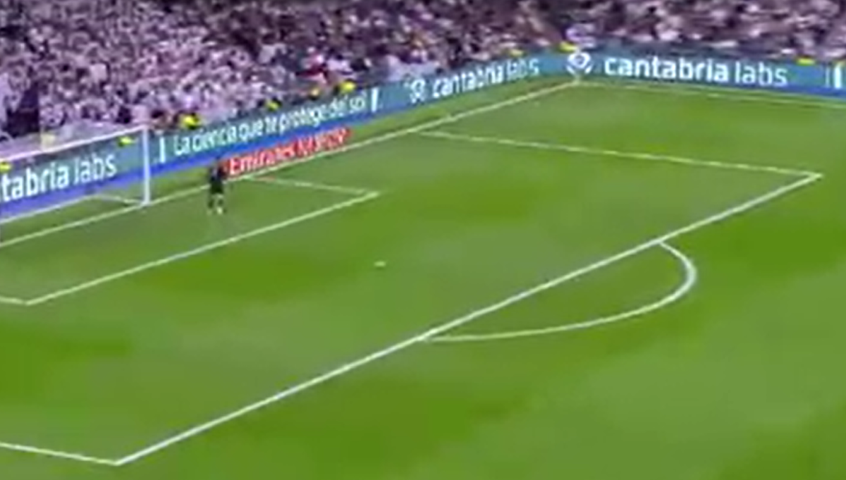 Ar fi fost golul anului » Incredibil ce a încercat Ianis Hagi cu Real Madrid