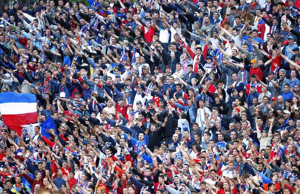 După 20 de ani » Imagini nepublicate de la ultima finală de Cupă jucată de Oțelul » Peste 1.500 de gălățeni au făcut show în Cotroceni