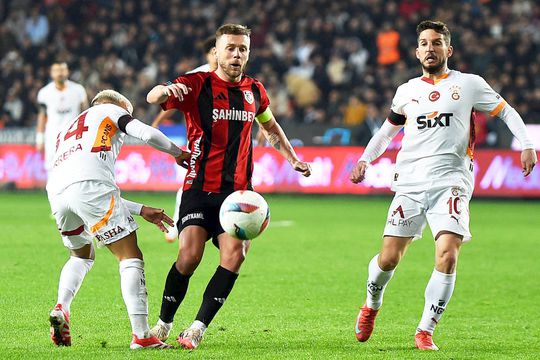 Alexandru Maxim, în acțiune // foto: Imago Images