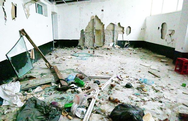 Fotbalul renaște la periferia orașului care dădea echipă în Liga 1 » Vechiul stadion e în paragină, înghițit de natură!