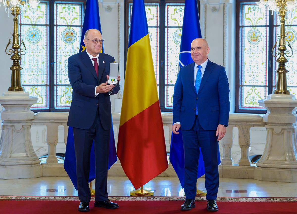 Dan Șucu a fost decorat de Ilie Bolojan, președintele interimar al României