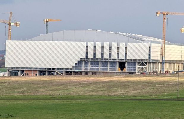 Bijuteria din nord-estul României prinde contur » Arena de 35.000.000 de euro va fi gata în septembrie
