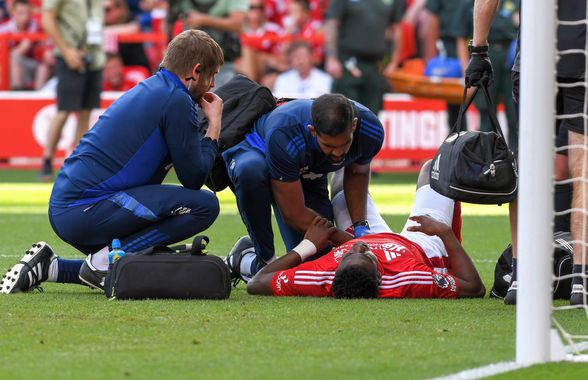 Veste cutremurătoare în Premier League » Fotbalistul este în comă indusă, după accidentarea horror din weekend