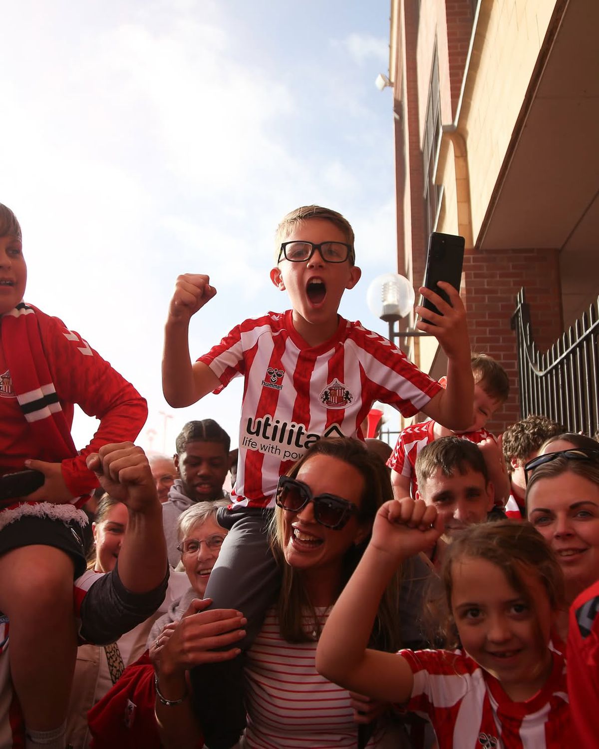 „Pisicile negre” merg în finală după un duel interzis cardiacilor și vor juca în cel mai „bănos” meci din fotbal!