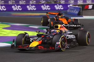 Cu ochii pe McLaren: îi va copia Red Bull atuul echipei care domină Formula 1?
