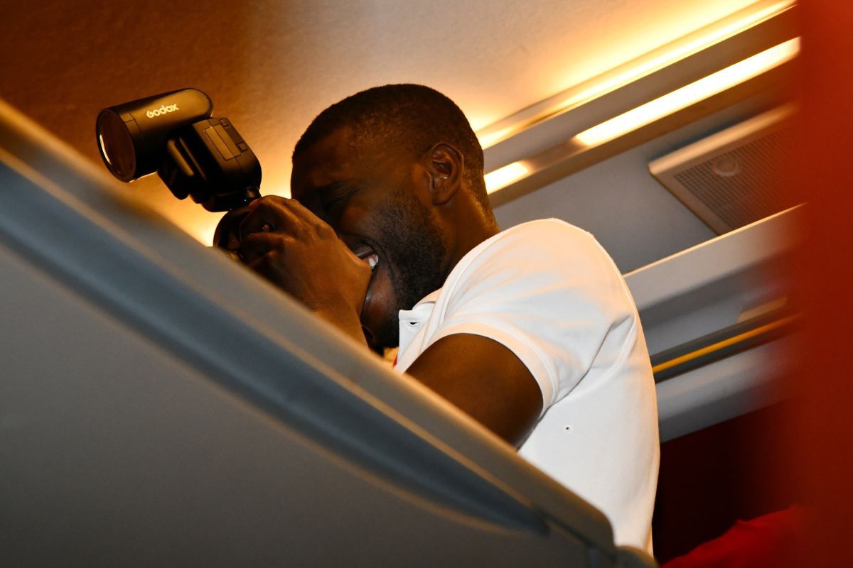 Imagini tari surprinse de GSP în autocarul CFR-ului: „S-audă Europa, CFR-ul a luat Cupa!” » Camora și jucătorii cântă și dansează, Louis Munteanu cu look a la Lamine Yamal