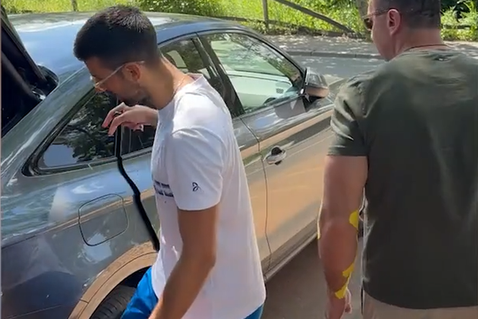 Novak Djokovic conduce o „fiară” de 60.000 de euro prin Belgrad / Foto: captură de ecran