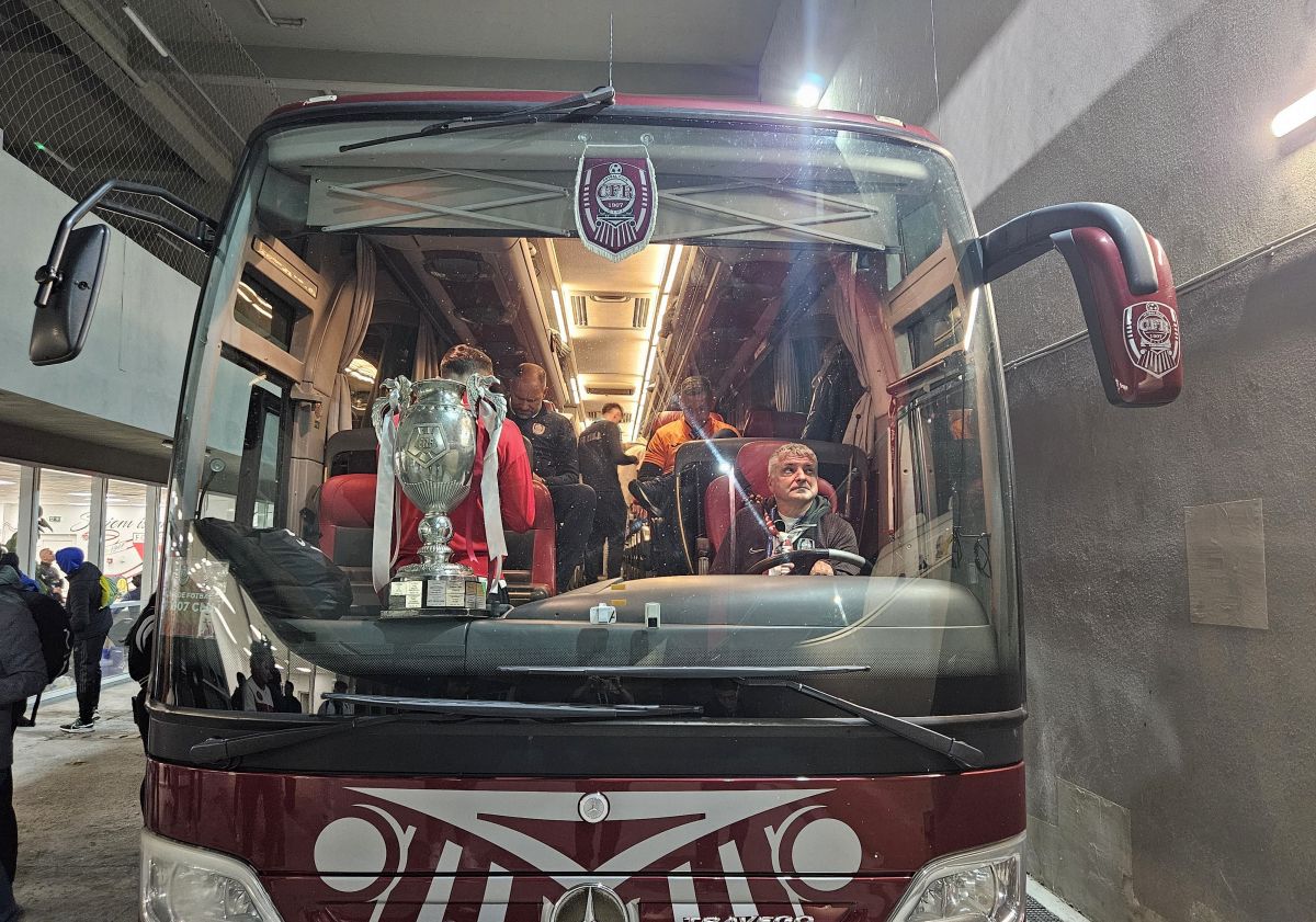 Imagini tari surprinse de GSP în autocarul CFR-ului: „S-audă Europa, CFR-ul a luat Cupa!” » Camora și jucătorii cântă și dansează, Louis Munteanu cu look a la Lamine Yamal