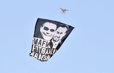 Protest cu drona la CFR Cluj - Hermannstadt: ce scria pe pânza fluturată pe deasupra stadionului