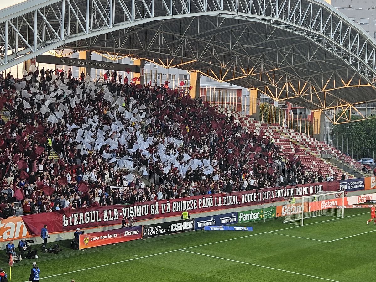 Protest cu drona la CFR Cluj - Hermannstadt: ce scria pe pânza fluturată pe deasupra stadionului