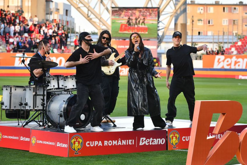 GALERIE FOTO Antonia, concert cât o repriză de box la CFR Cluj - Hermannstadt, finala Cupei României de la Arad