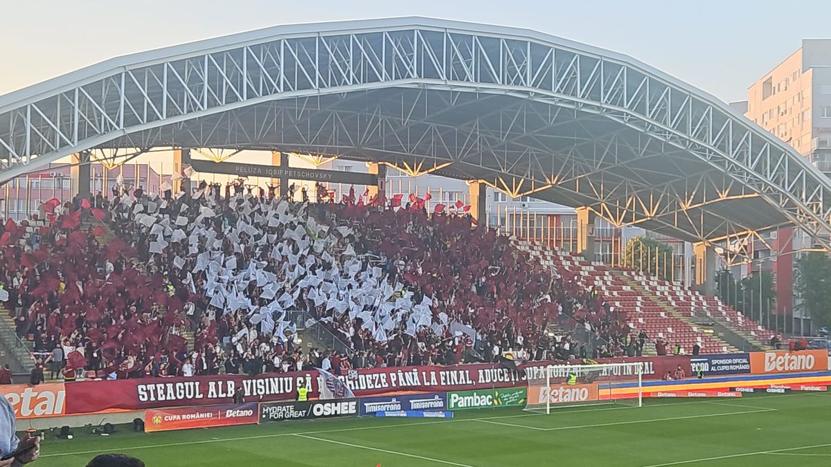 Protest cu drona la CFR Cluj - Hermannstadt: ce scria pe pânza fluturată pe deasupra stadionului